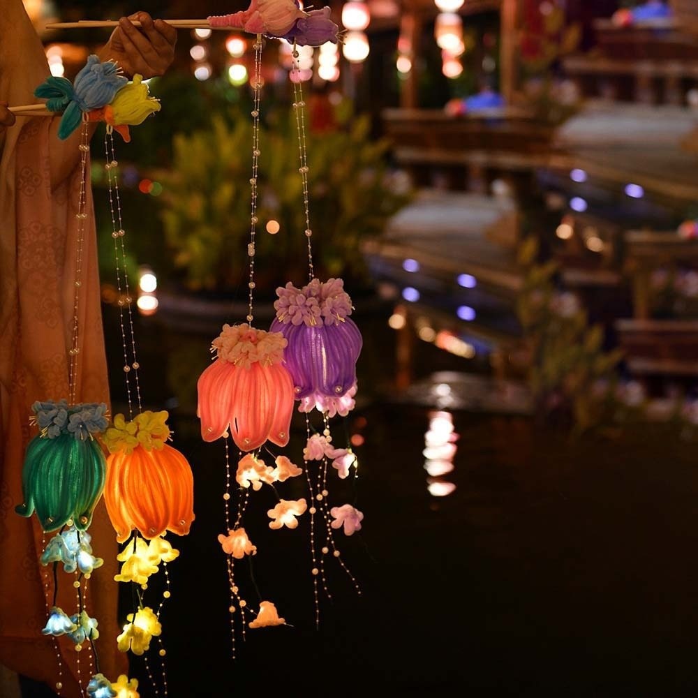 Handmade Bellflower Lantern Lu - Easy Cosplay Prop recensione e prezzo